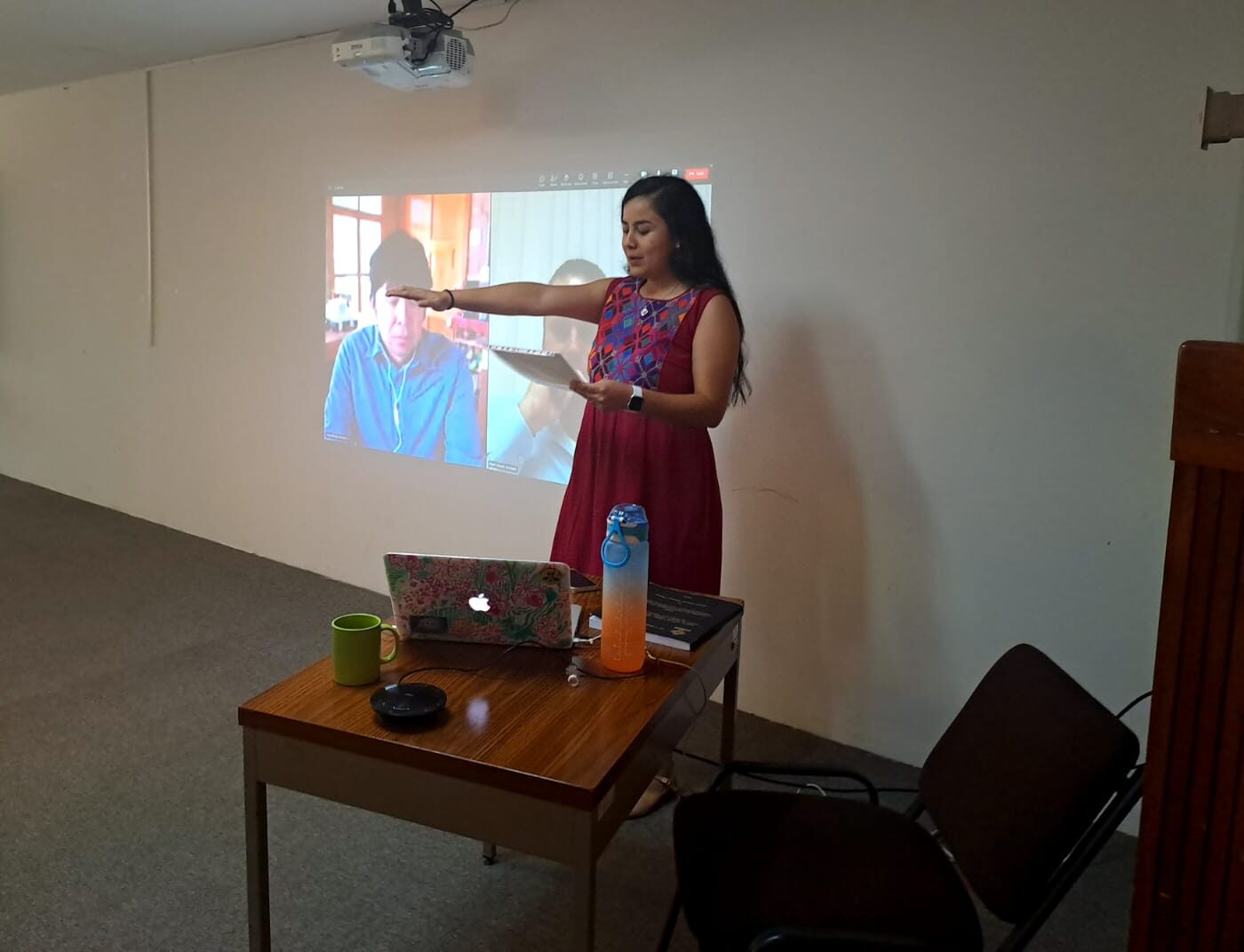 Diana Claudia Molina Ozuna obtiene grado de Maestra en Ciencias con la tesis “Euglossa viridissima (Apidae; Euglossini): componentes volátiles de propóleos, polinarios de orquídeas y monitoreo de machos en el Soconusco, Chiapas”