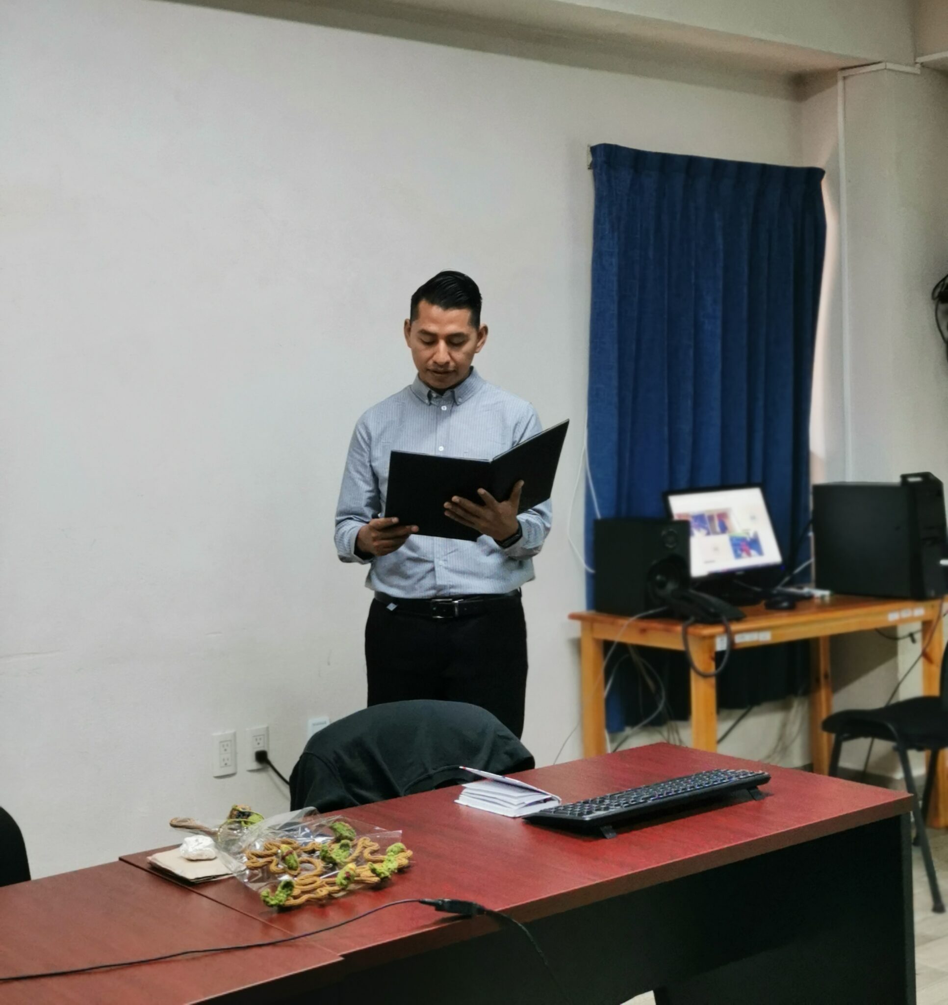 Russell Sántiz Tovilla obtiene el grado de Doctor en Ciencias con la tesis denominada “Desafíos en la producción de cacao: un análisis desde las prácticas parentales de grupos domésticos de Tabasco, México”