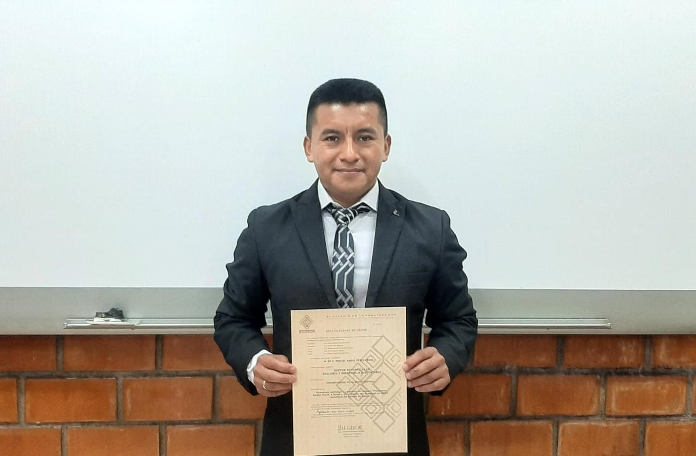 Miguel Angel Pérez Pérez obtiene el grado de Doctor en Ciencias con la tesis “Diversidad morfológica y genética de pataxte (Theobroma bicolor Humb. & Bonpl.), y su relación con el manejo en zonas cacaoteras del Sureste de México”.