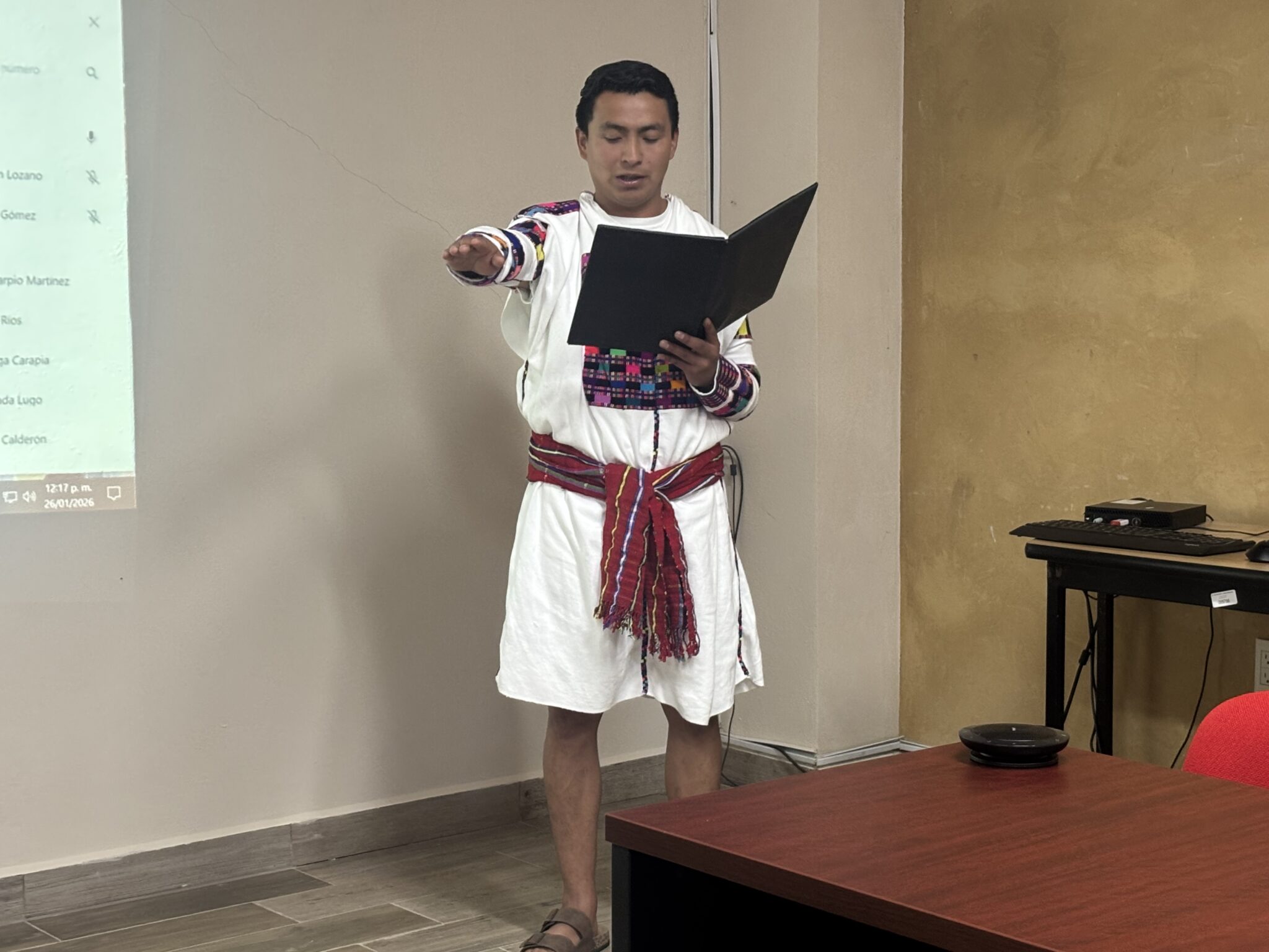 Marcos García obtiene el grado de Maestro en Ciencias con la tesis “Quedarse en el pueblo: Mundo de vida y dilemas de las y los jóvenes indígenas de San Juan Cancuc, Chiapas.”