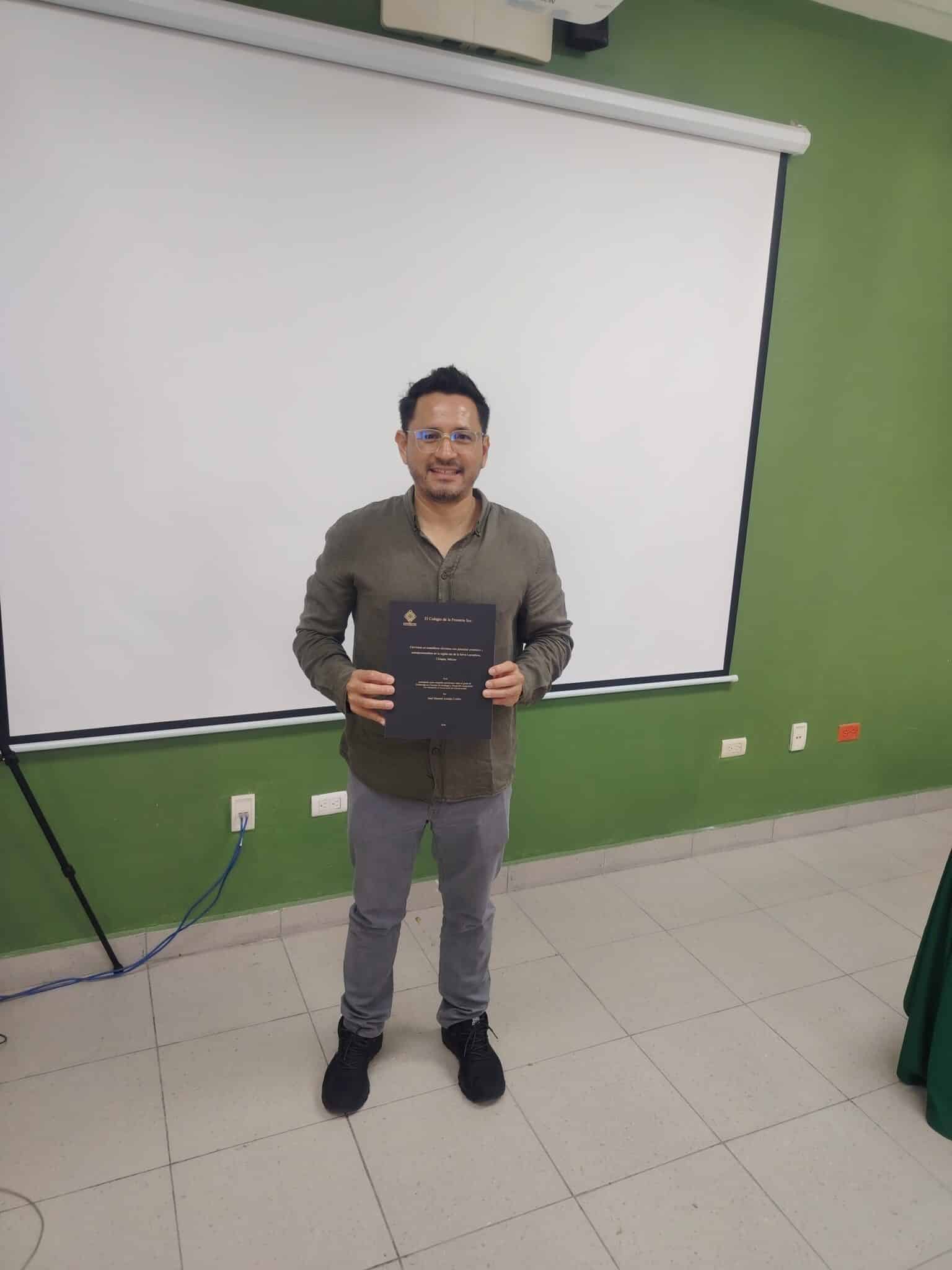 José Manuel Aranda Coello obtiene grado de Doctor en Ciencias con la tesis “Flavivirus en mamíferos silvestres con potencial zoonótico y antropozoonótico en la región sur de la selva Lacandona, Chiapas, México”.