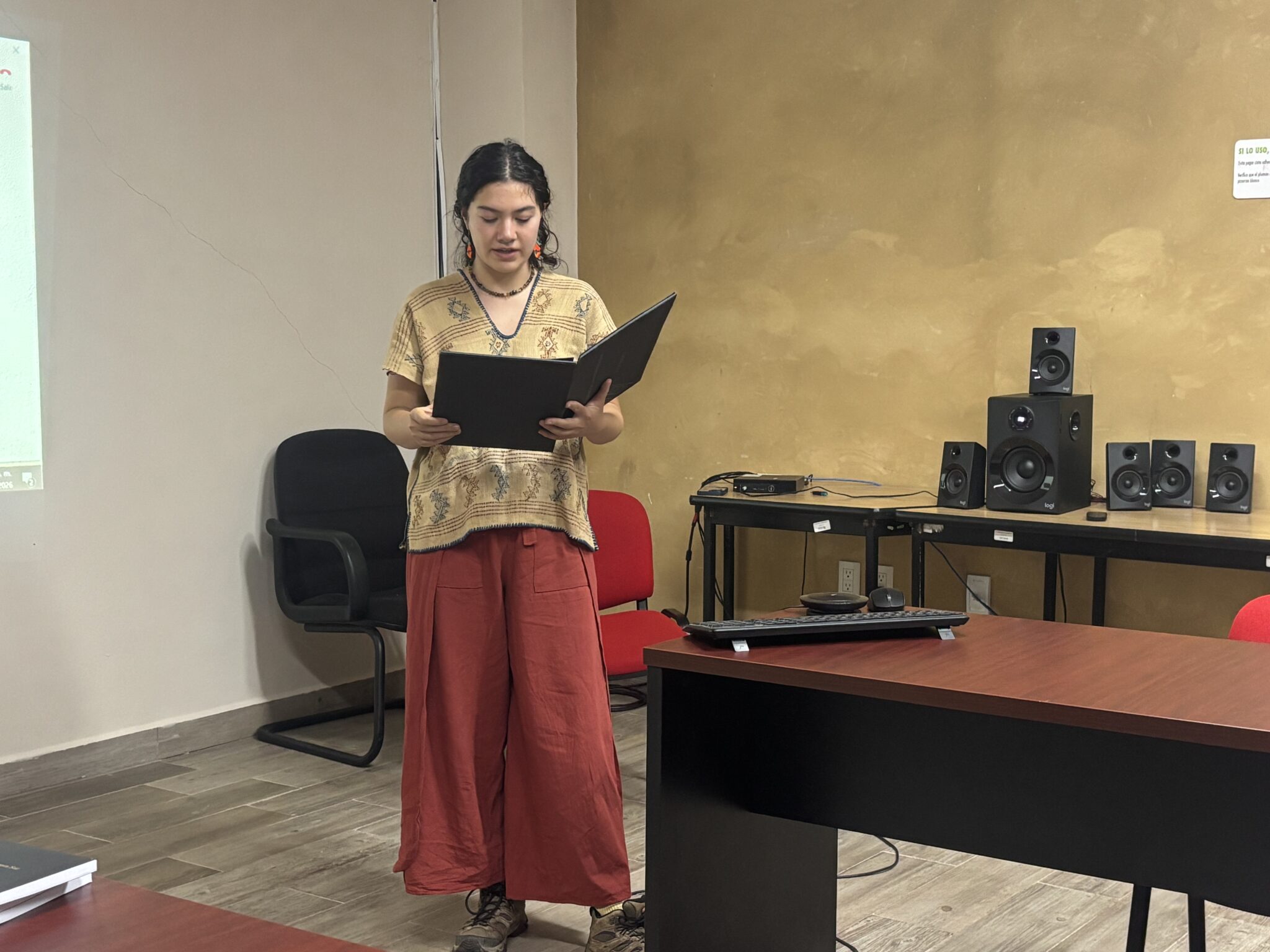 Sarah Hernández Garza obtiene el grado de Maestra en Ciencias con la tesis “Preservación del teñido textil natural en la apropiación del territorio. Un estudio de caso en Zinacantán, Chiapas”