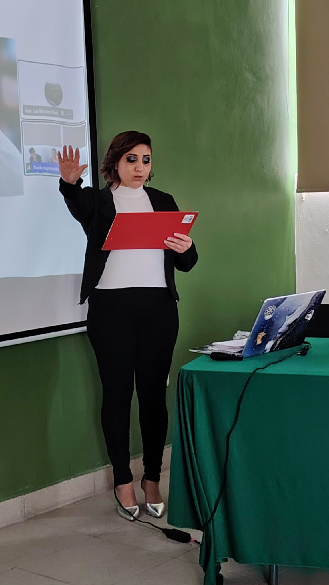 Cynthia Viridiana Ramírez Martínez obtiene grado de Maestra en Ciencias con la tesis: Efecto del manejo forestal en reservorios de carbono en bosques tropicales secos en Calakmul.