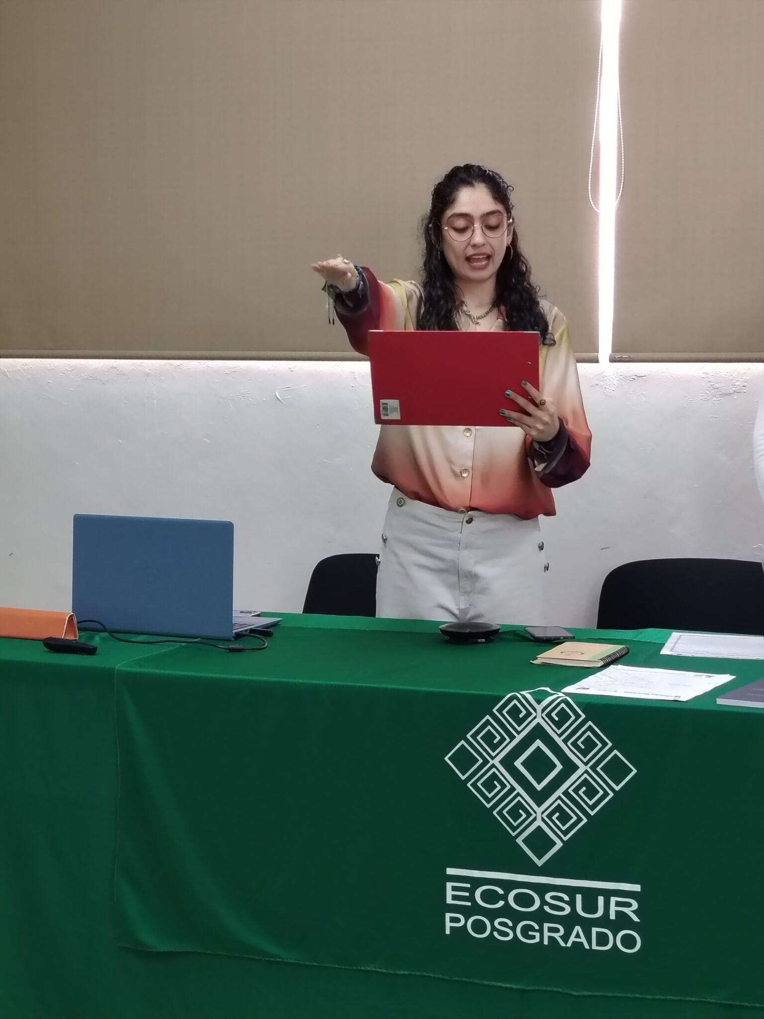 Daniela Higuera Zazueta obtiene grado de Maestra en Ciencias con la tesis Evaluación del rol ecológico de Tapirus bairdii como potencial dispersor y depredador de semillas en la región de Calakmul”.