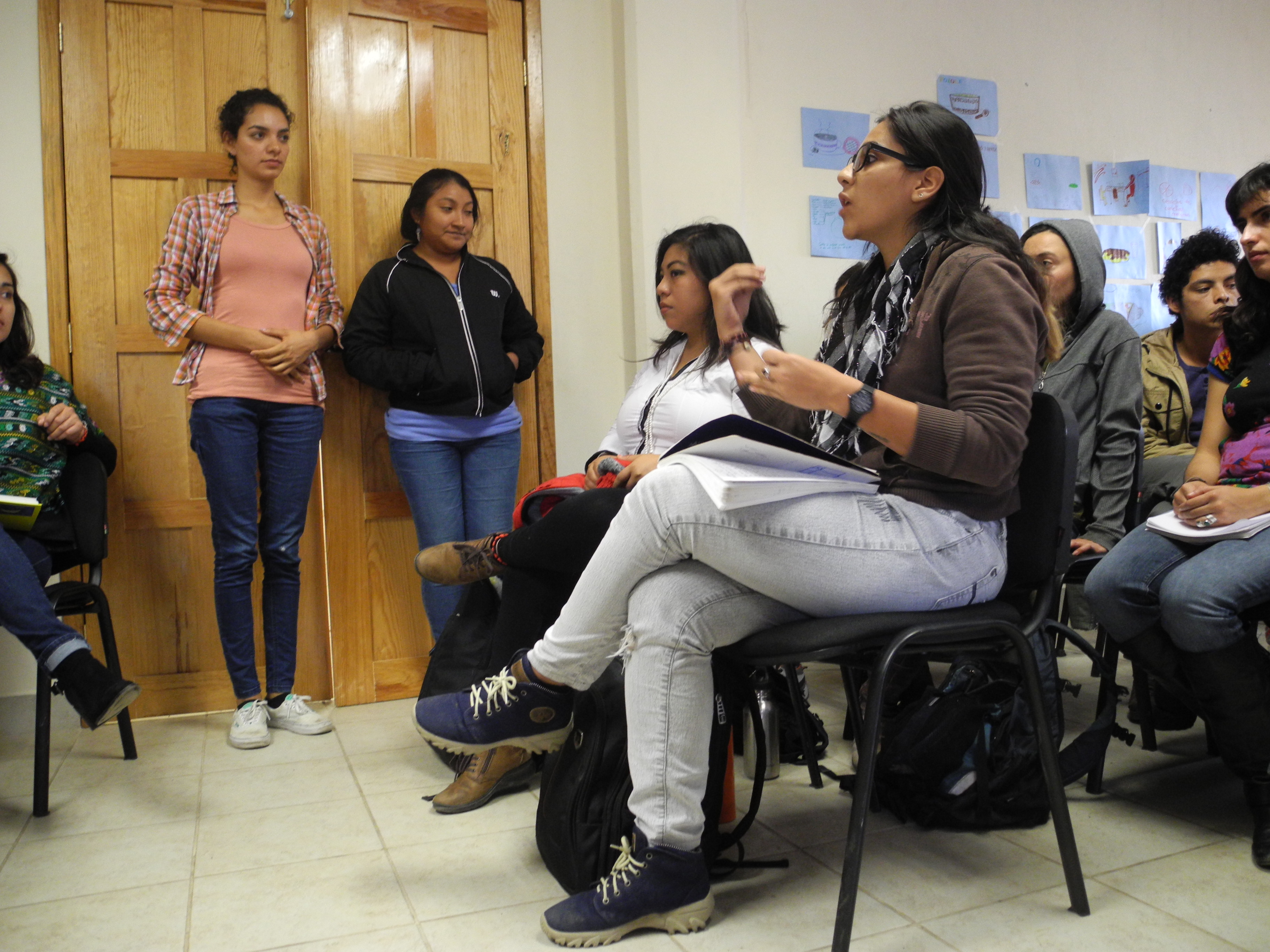 Abren espacio de debate estudiantil con el tema de los transgénicos