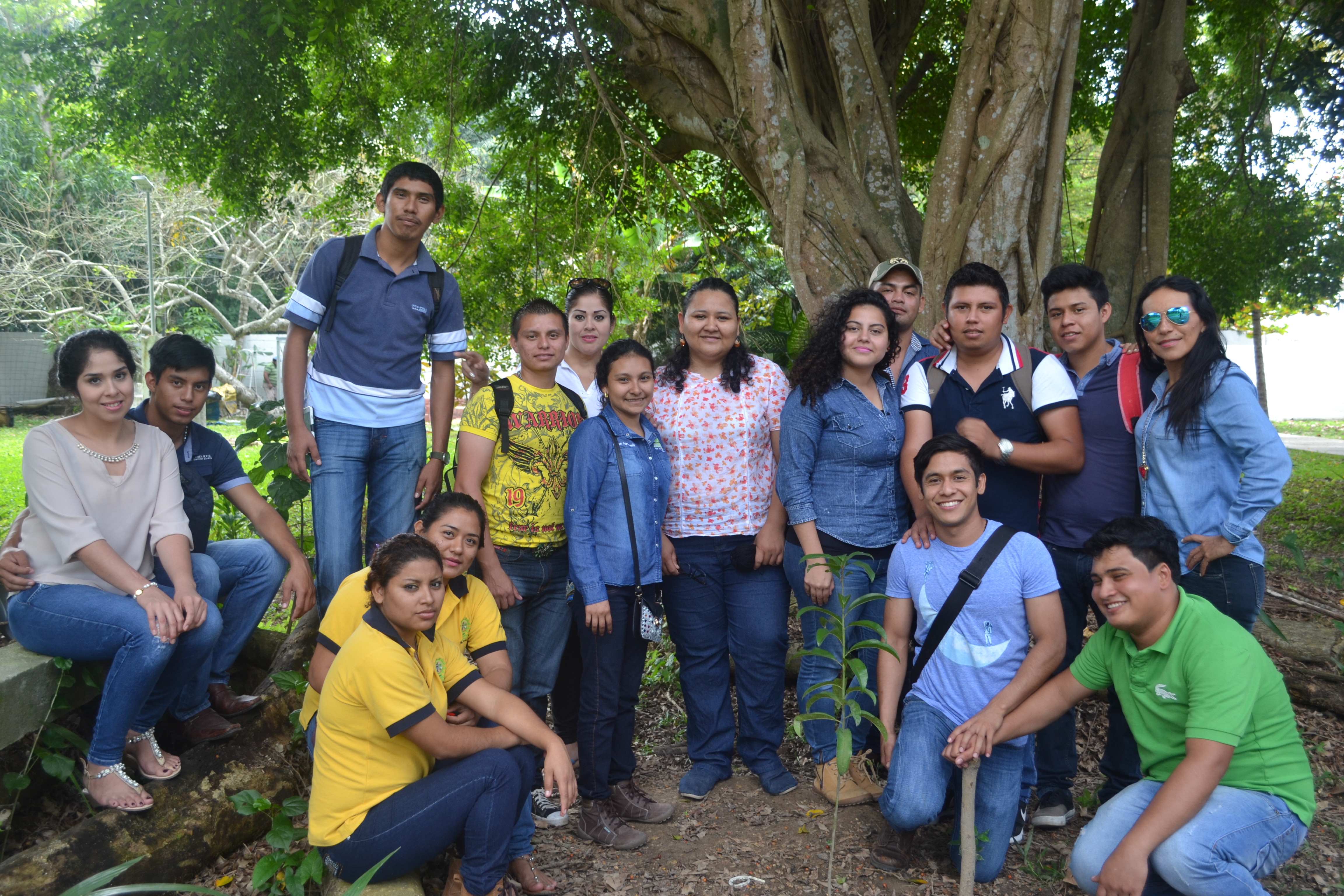Estudiantes del ITZO visitan instalaciones de Ecosur