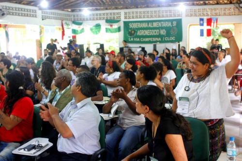 “Transformar la lucha por la tierra en disputa por el territorio”