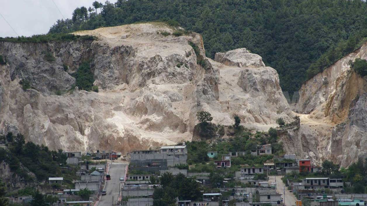 Daño irreversible por sobrexplotación de materiales pétreos en San Cristóbal