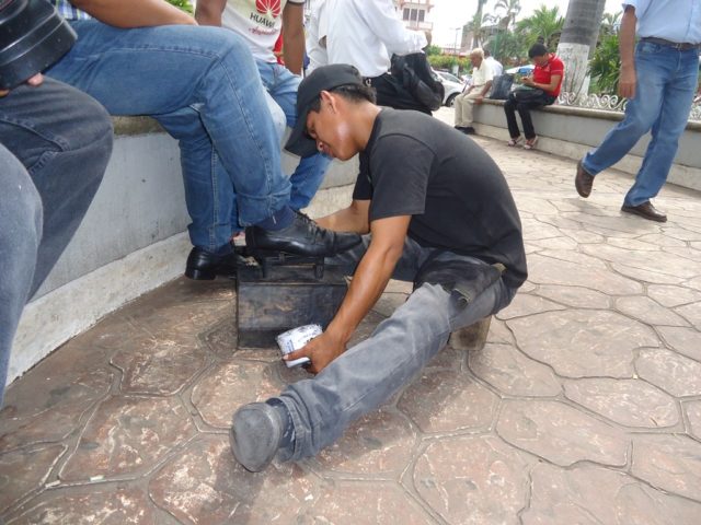 Menores Chapines son quienes más se dedican al comercio informal en Tapachula