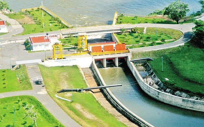 Ven al río Carrizal vulnerable por Macayo