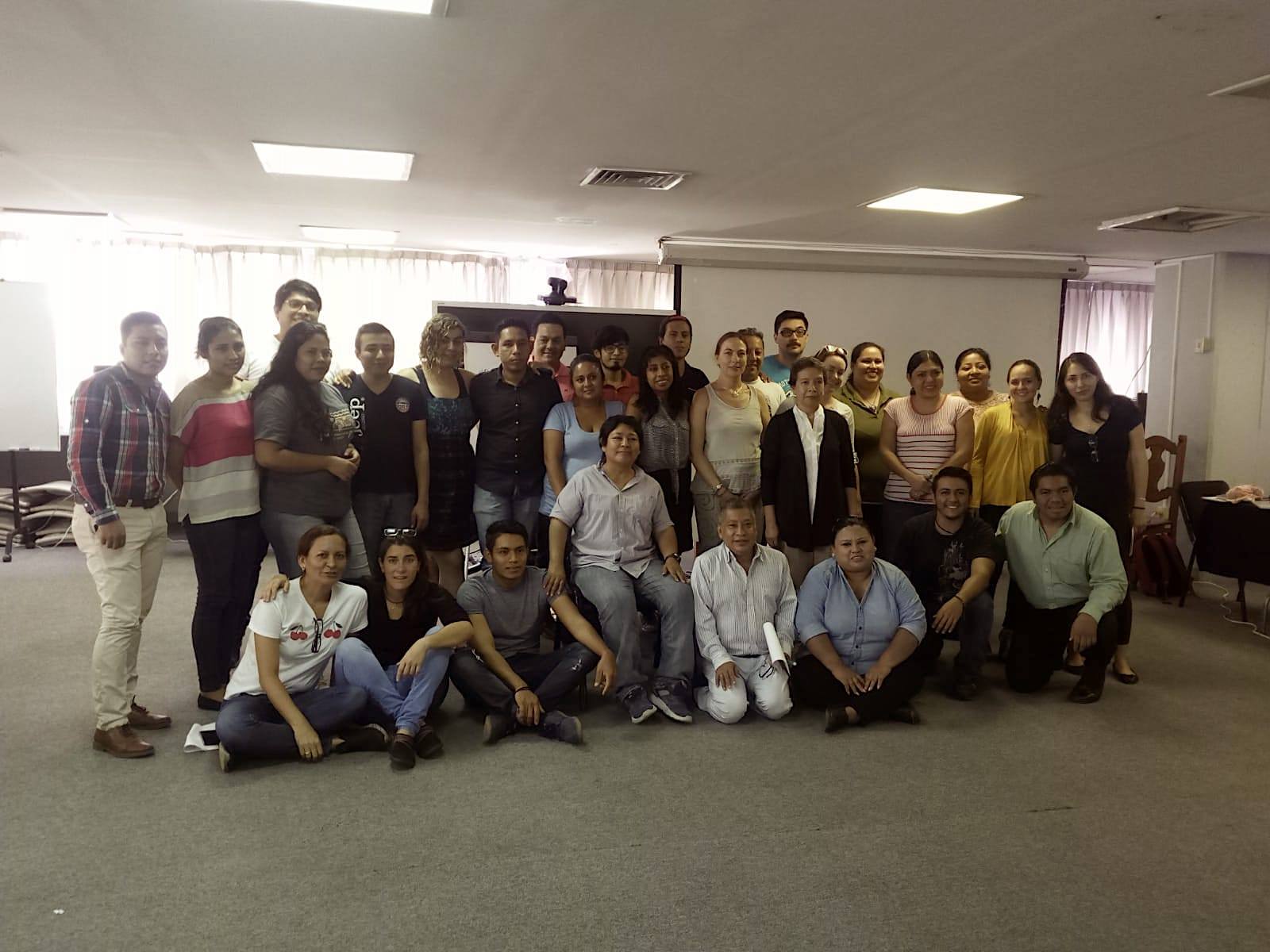 Profesionales expertos en campos de refugiados y países en conflictos imparten taller de capacitación en la Unidad Tapachula