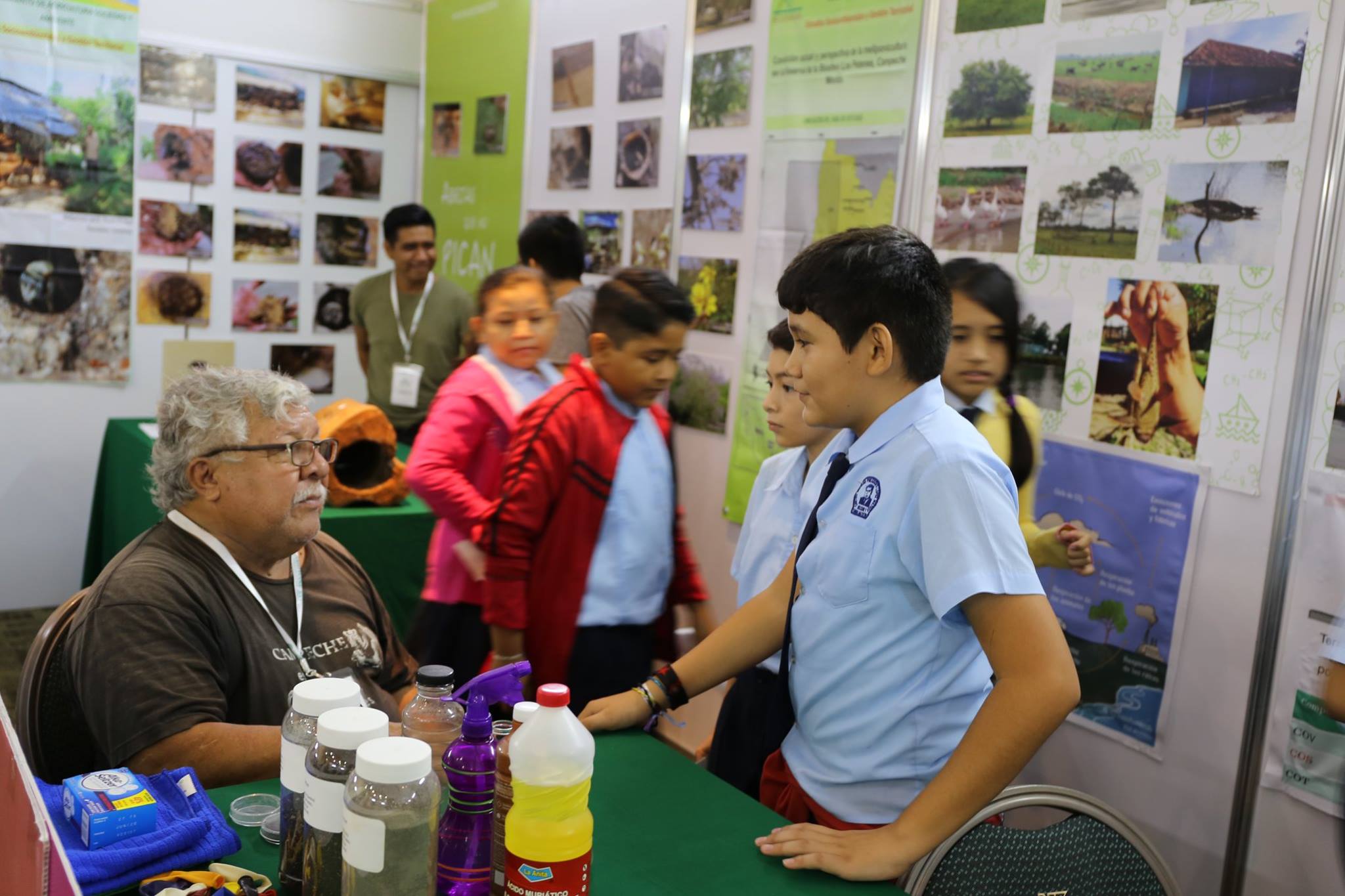 Participa Unidad Campeche en la Semana de Ciencia y Tecnología