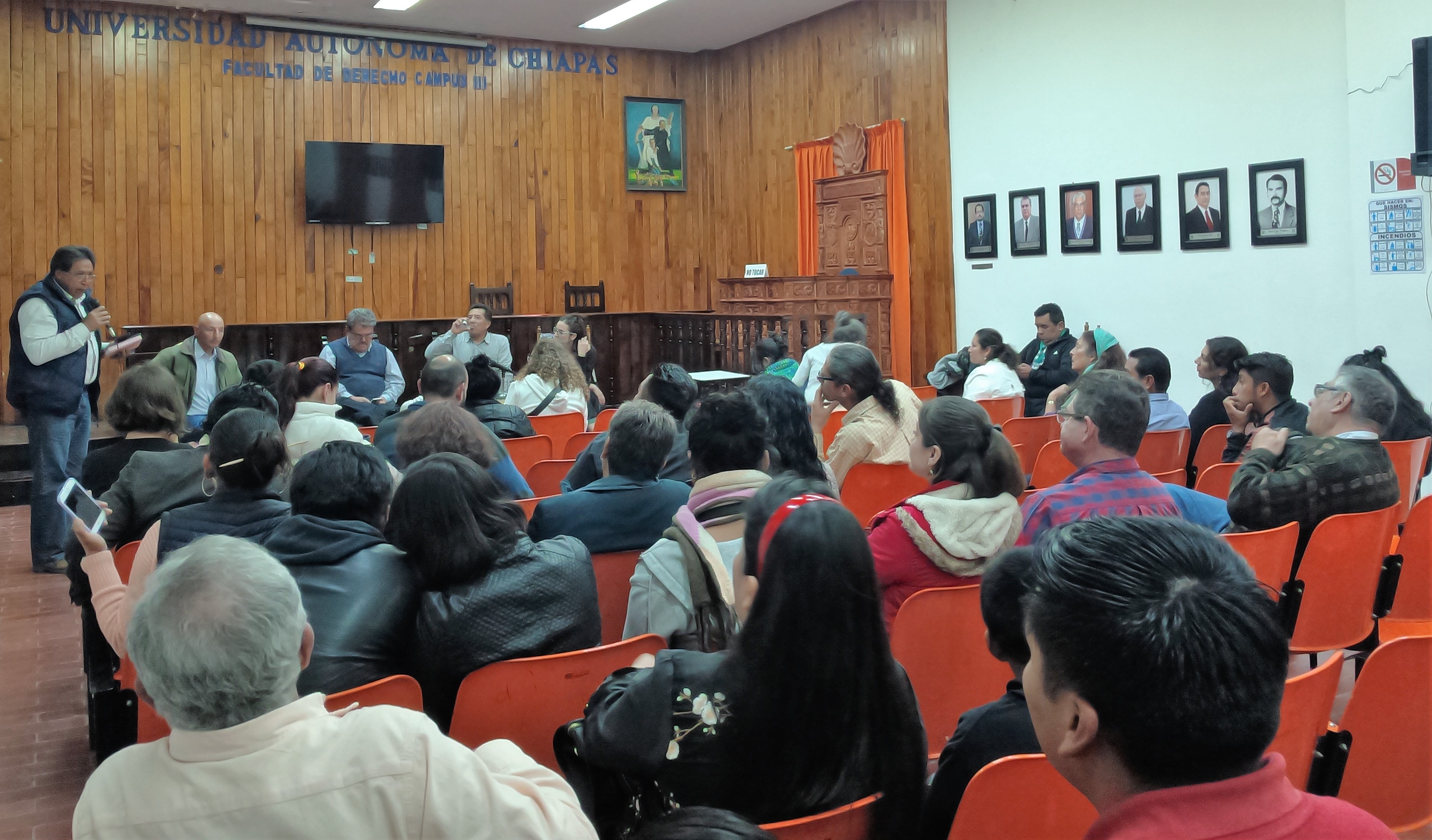 Realizan conversatorio sobre las problemáticas del agua en San Cristóbal de Las Casas