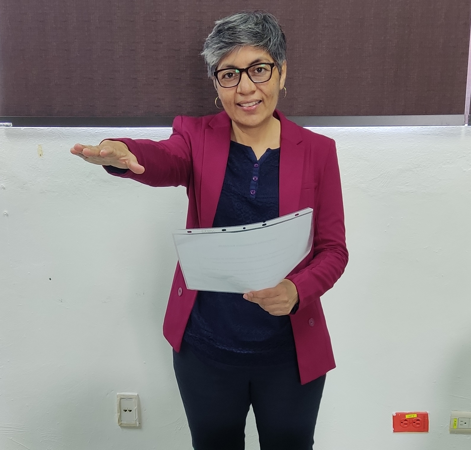 Edi Rosado obtiene el grado de Maestra en Ciencias con la tesis “Redes sociales presenciales y sociodigitales en la inserción laboral de empleadas del hogar de origen guatemalteco en Campeche”