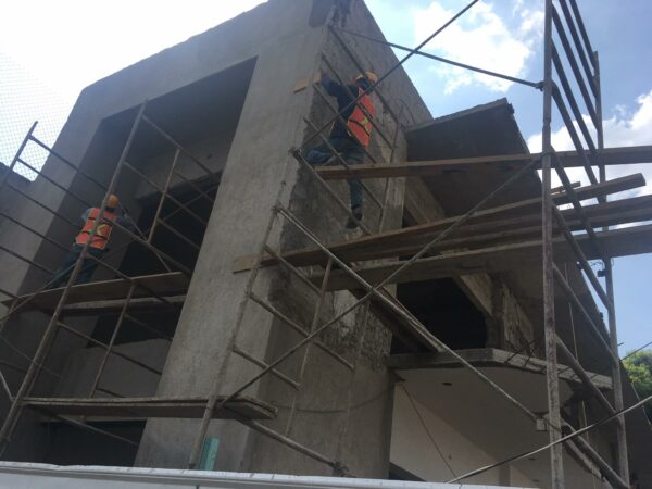 “Trabajar en la construcción mientras se espera”, la experiencia de haitianos, venezolanos y centroamericanos en Tapachula