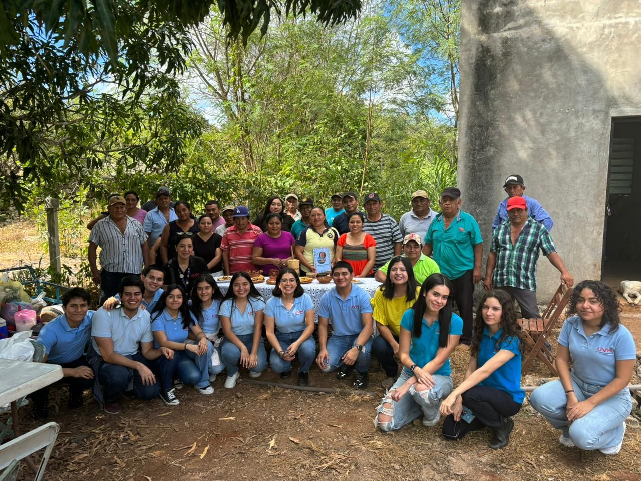 Los Pies Agiles presentan recetario comunitario maya durante la feria gastronómica en Abalá, Yucatán