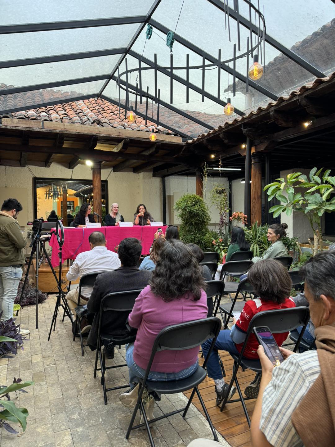 Presentación del Libro “A Toda Teta” y homenaje a Paloma Lerma Bergua