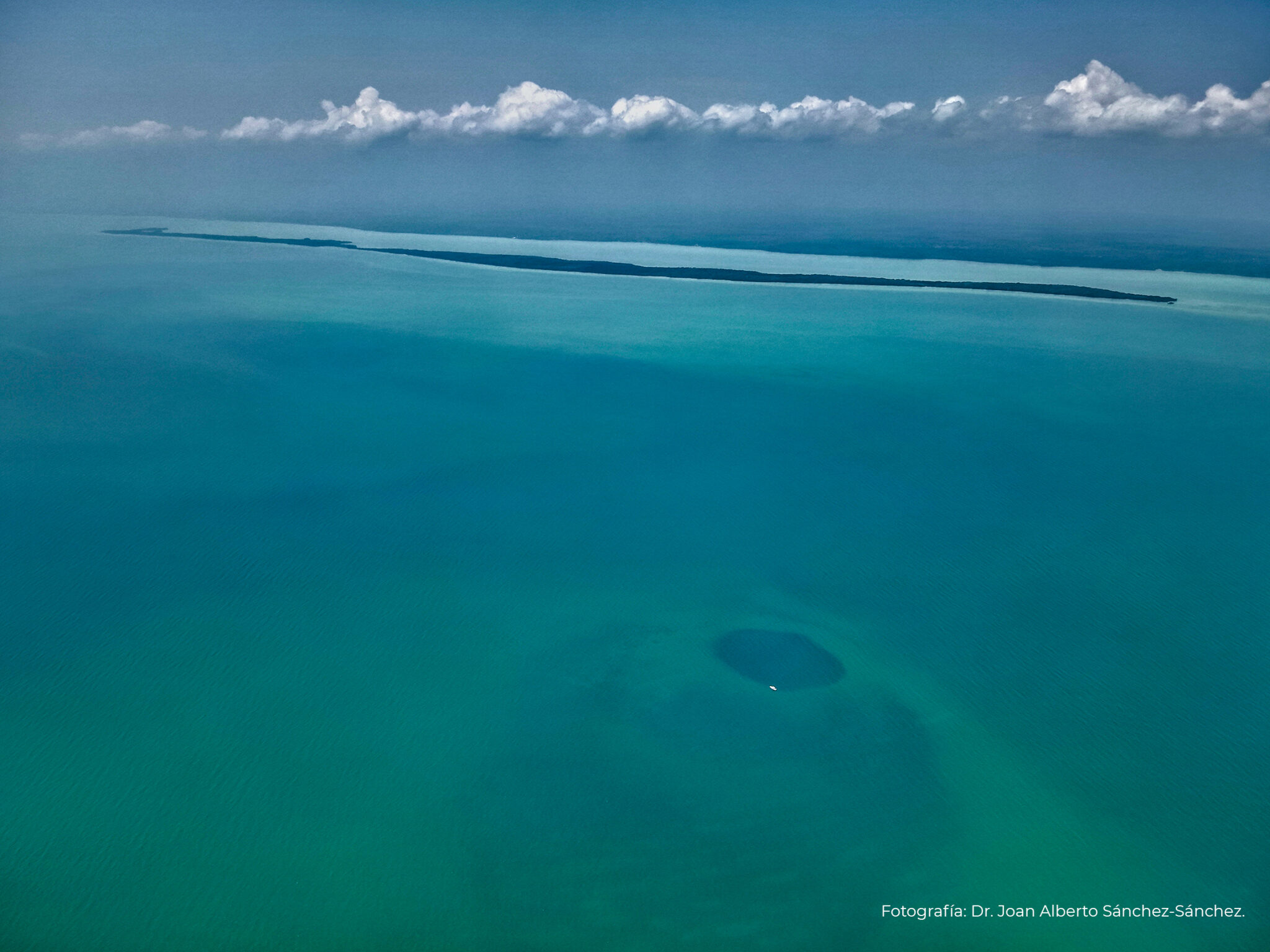 Revelan secretos de Taam Ja’, misterioso agujero azul en la Bahia de Chetumal